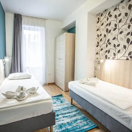 Maple Tree Budget Apartman Budapest