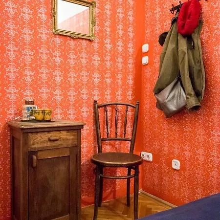 Hostel Baroque & Coworking