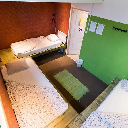 Baroque & Coworking Hostel