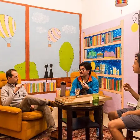 Hostel Baroque & Coworking