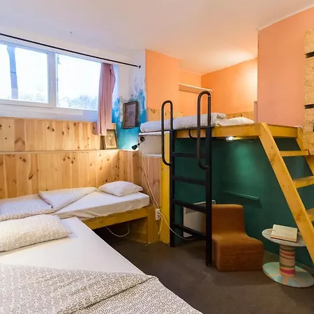 Baroque & Coworking Hostel
