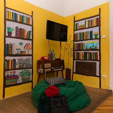 Hostel Baroque & Coworking Budapest