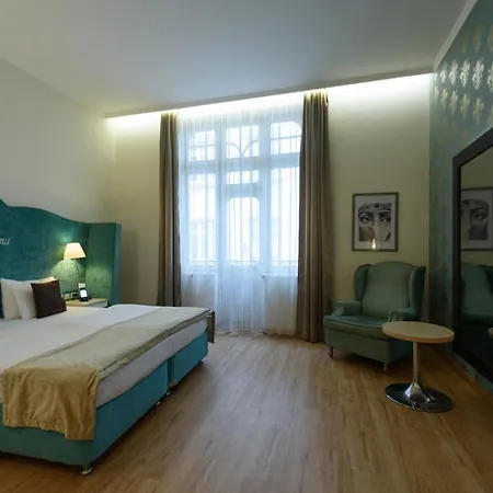 Hotel La Prima Fashion 4*