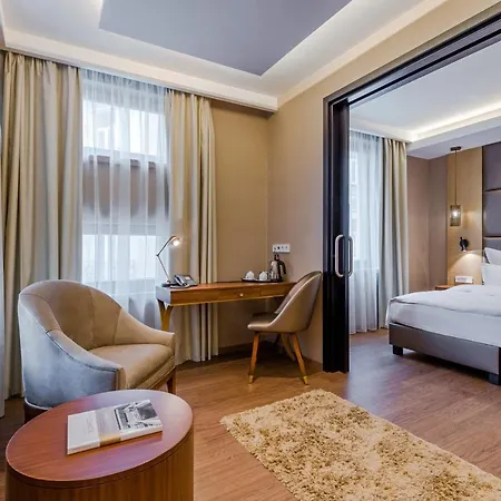 Continental 4*