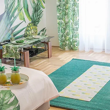 Tropical Apartment *