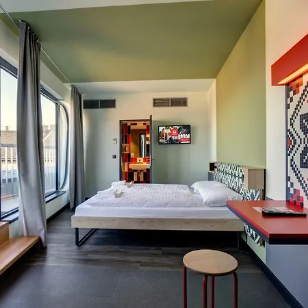 Meininger Great Market Hall 3*