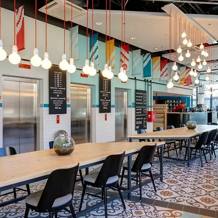 Meininger Great Market Hall Hotel 3*