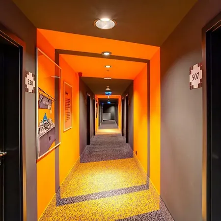 Meininger Great Market Hall Hotel