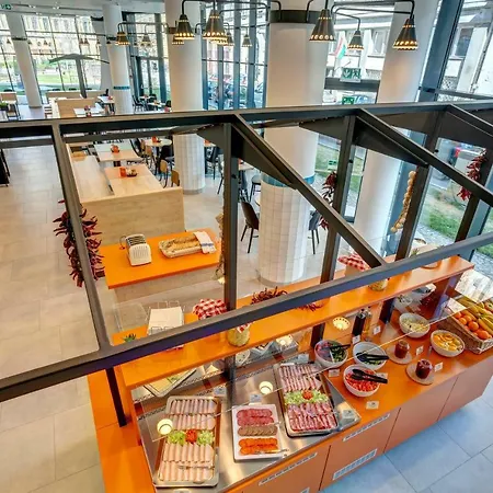 Meininger Great Market Hall Hotel Budapest