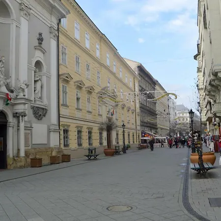 City Holiday Central Apartament *
