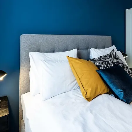 Vagabond Downtown 4*