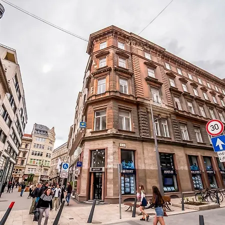 2b & Hostel Budapest