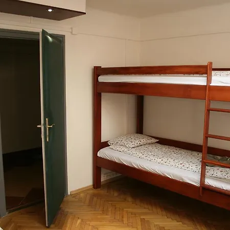 Hostel Walking Bed *