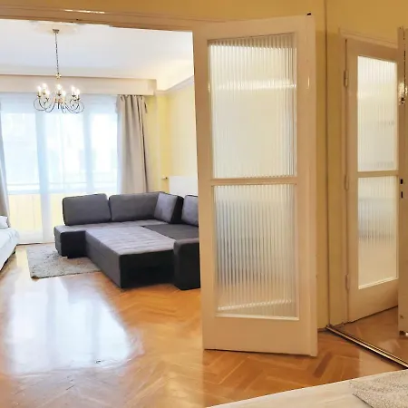 Gold Rose With 3 Apartment