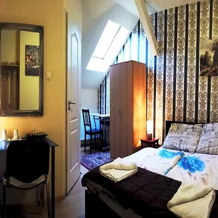 Πανσιόν Garden House Βουδαπέστη