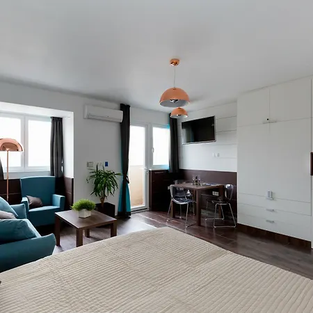 Bpm-apartment Five Apartman *