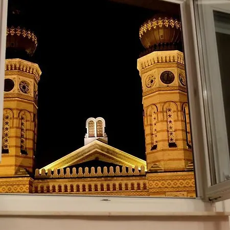 Synagogue Dream In The Center 2 Bedroom By Unb