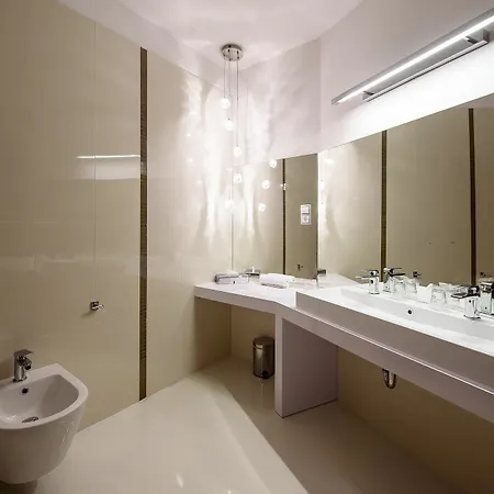 Apartmán Karoly Corner Residences *