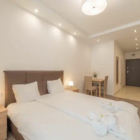 Maple Tree Budget Apartman