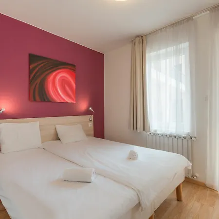 Maple Tree Budget Apartman Budapest