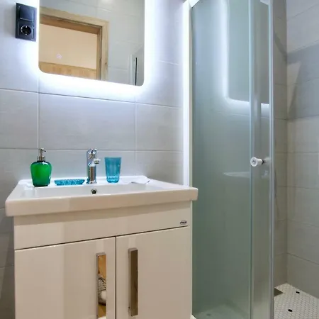 Apartment Standard By Hi5 - Anker 1 *