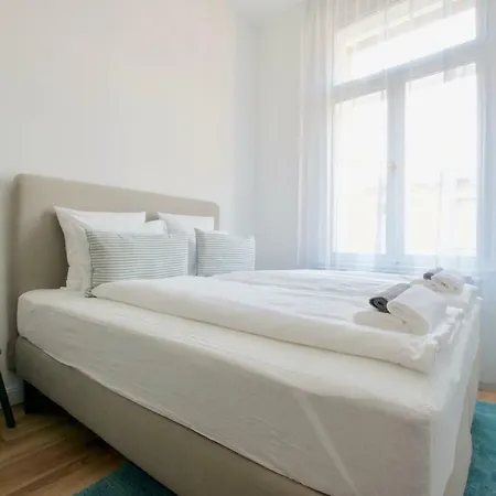Standard By Hi5 - Anker 1 Budapest