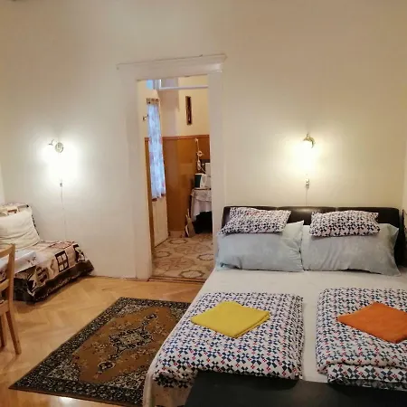 Apartmán Garibaldi 5 & *