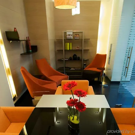 Ikonik Parlament Hotel 4*
