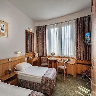 Hotel Budapest Отель 3*
