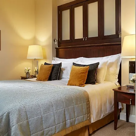فندق فندق كورينثيا 5*