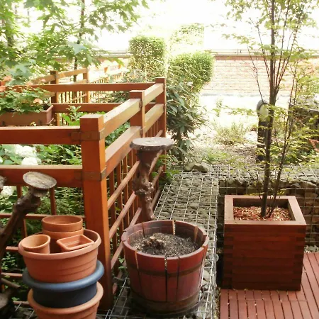 Apartment Downtown Garden Isle In Urban Style-free Parking Budapest