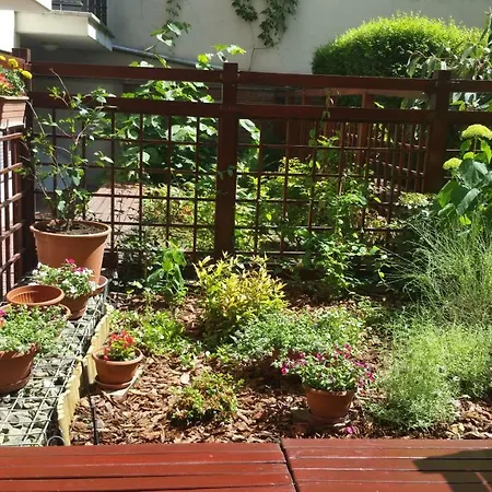 Downtown Garden Isle In Urban Style-free Parking Apartment