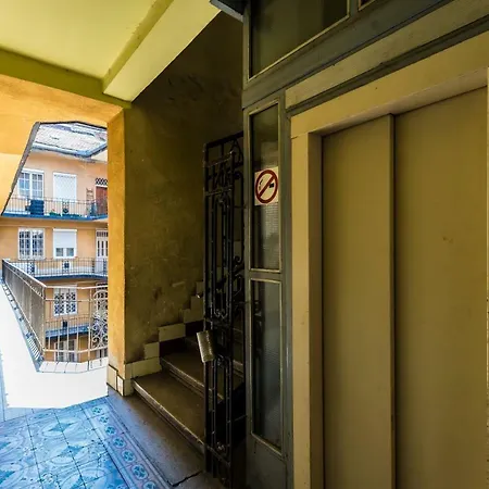 Bpr Fleur Créme * Budapest