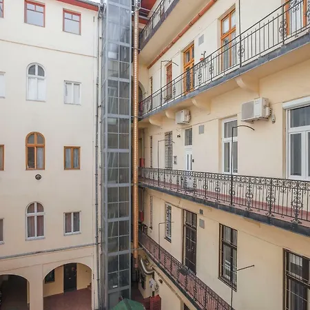 Broadway Budapest