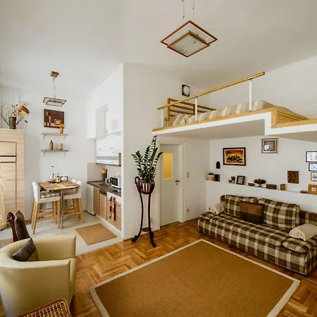 Pearl City Apartment