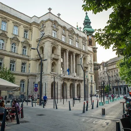 Pearl City Budapest
