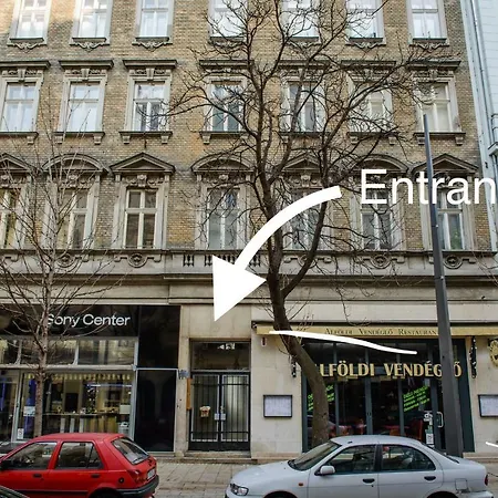 Pearl City * Budapest