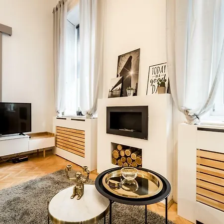 Szerzodesbontas - Industrial Fantasy Apartment
