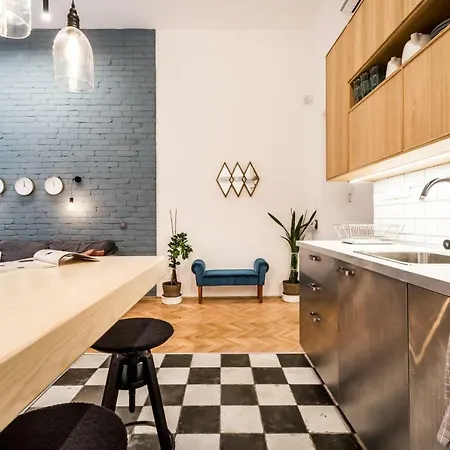 Apartment Szerzodesbontas - Industrial Fantasy