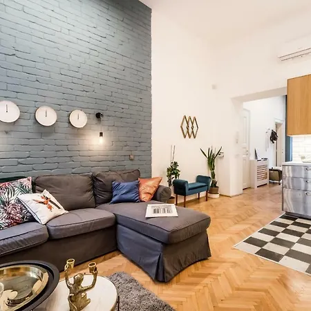 Apartment Szerzodesbontas - Industrial Fantasy Budapest