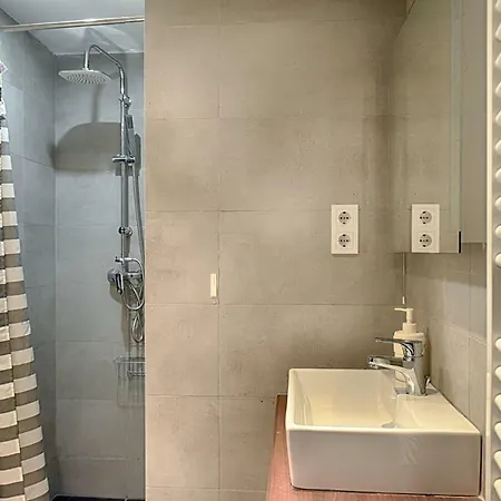 Appartamento Welcome - A Studio Apt In District 7 Budapest