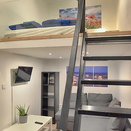 Welcome - A Studio Apt In District 7 Appartamento Budapest