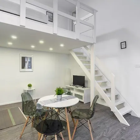 Amazing Flat Opera Apartment