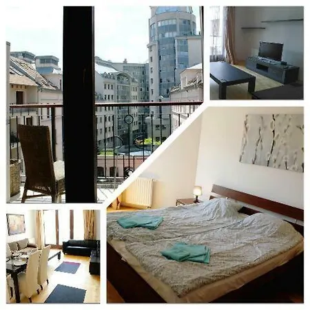 Gozsdu Apartment *
