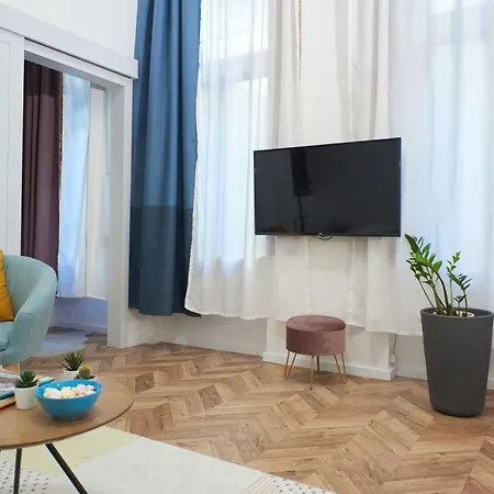 Self Check-in Cozy Stylish Flat By Vaci Street Budapest