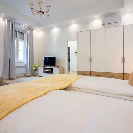 Apartman Town Hall