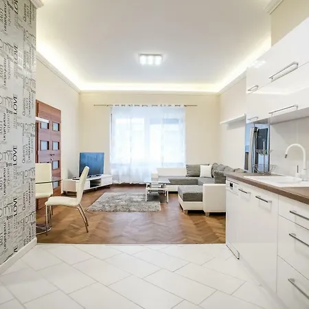 Downtown Szemere Budapest
