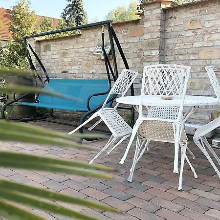 Full 2bdr Garden House Near To Downtown Metro Free Parking