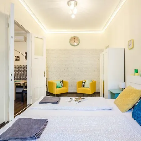 Pop Arts Studios Apartment *