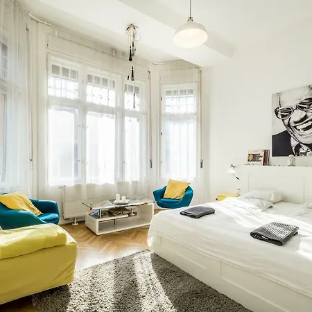Pop Arts Studios * Budapest